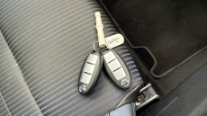 Nissan Qashqai 1.3 DiG-T MH Tekna 5dr Petrol Hatchback